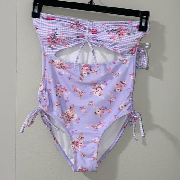 Decree Floral Monokini Swimsuit - Picture 7 of 8